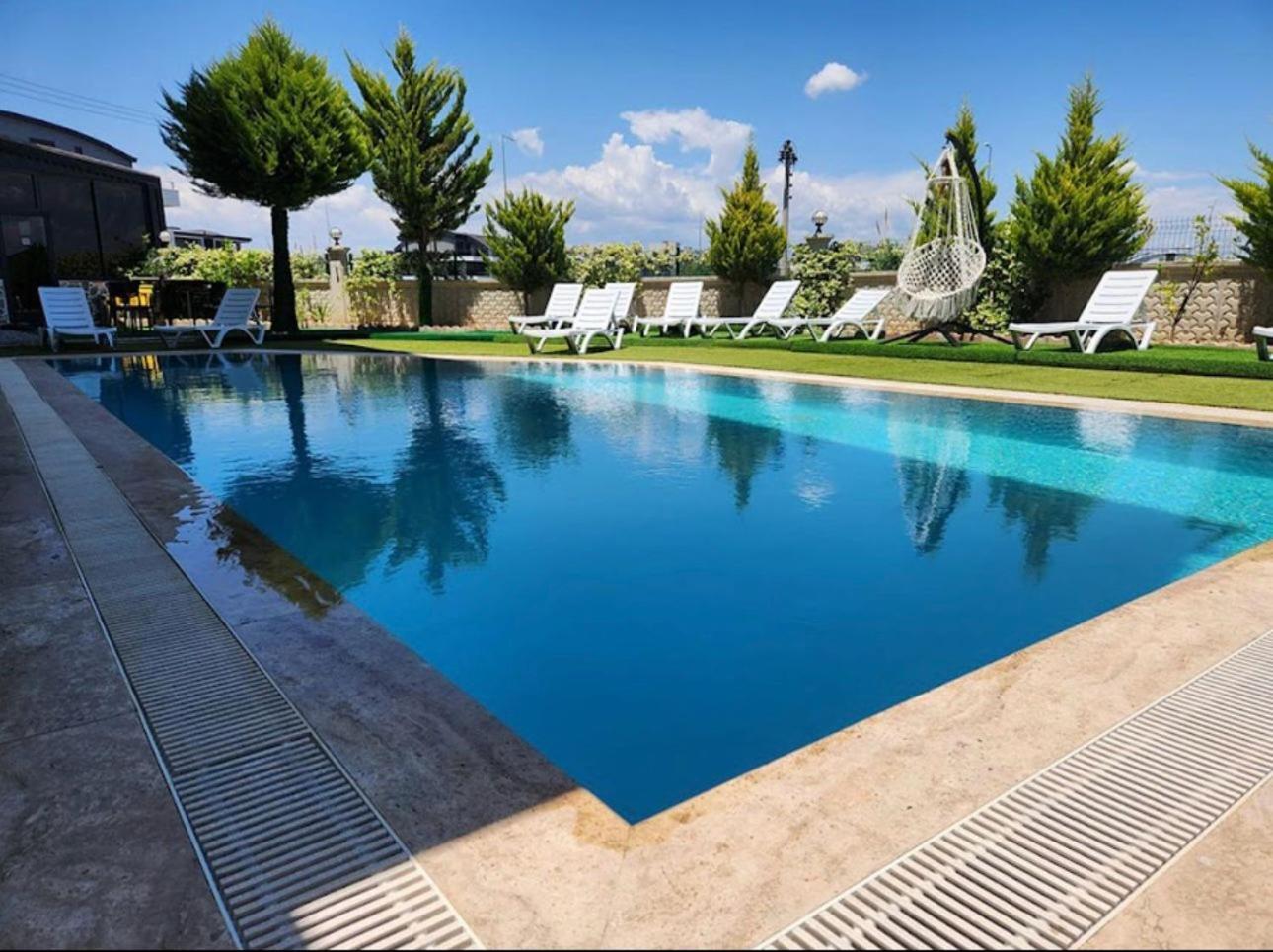 Gardenya Lara Suit Hotel Antalya Exterior foto
